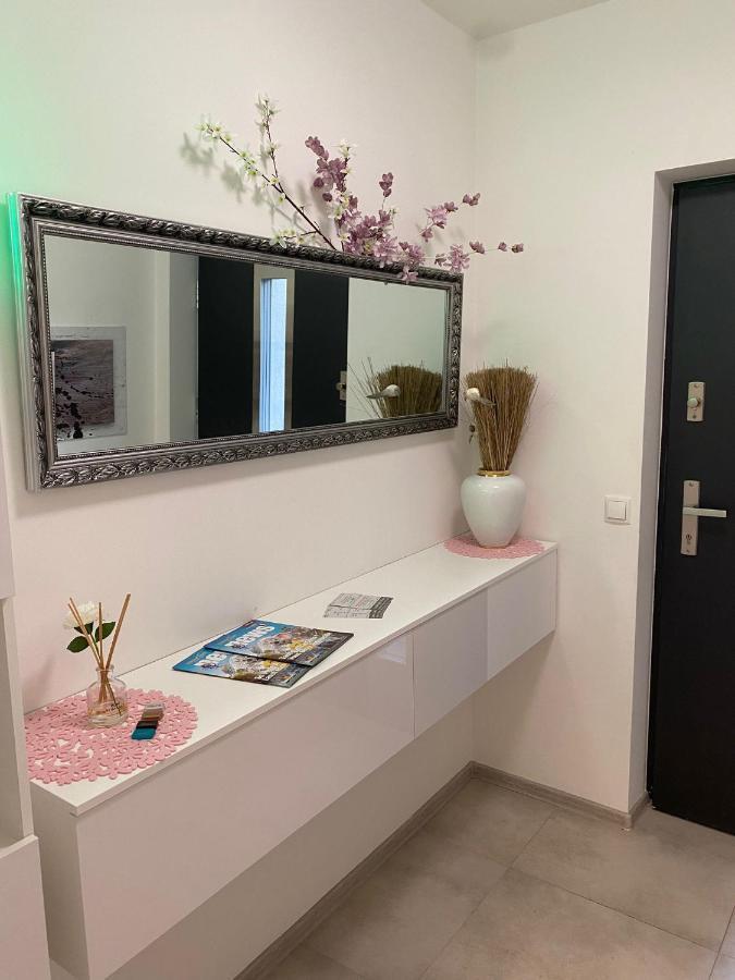 Rhein Apartment Rheinhausen